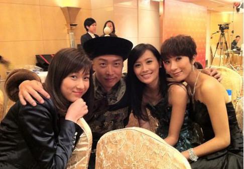 娱乐吃瓜酱中国式结婚,娱乐吃瓜酱带你揭秘婚嫁习俗与趣味瞬间